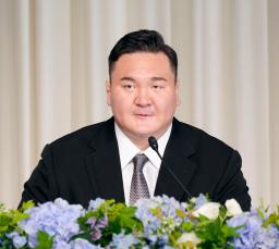 日本相撲協会の退職記者会見をする大相撲元宮城野親方の白鵬翔さん=9日午後、東京都千代田区