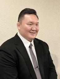 パーティーを前に取材に応じる元横綱白鵬の白鵬翔さん=14日、東京都内