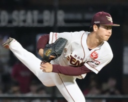ロッテ戦に先発した楽天・古謝=楽天モバイルパーク