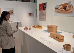 「大館曲げわっぱ」の展示会場=2日、ローマ(共同)