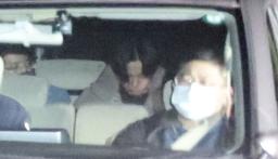 榊原正道被告(中央)=昨年1月