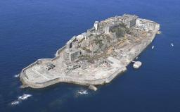 長崎市の端島(通称・軍艦島)