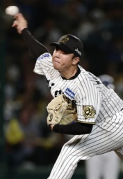 5回無失点と好投した阪神・村上=甲子園