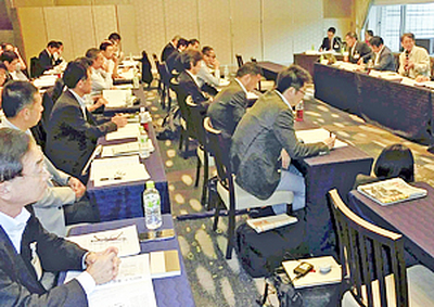 震災報道の在り方について意見が交わされた分科会＝９月、福岡市