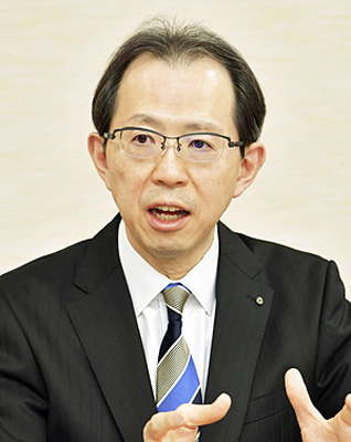 内堀雅雄知事