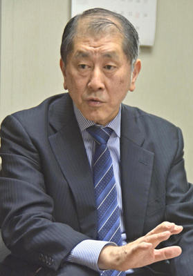<strong>たなか・あいじ</strong>　１９５１年、東京都生まれ。早稲田大政治経済学部卒業後、米オハイオ州立大で博士号取得。青山学院大法学部教授、早大政治経済学術院教授などを歴任。専門は政治学（投票行動）で、世界政治学会（ＩＰＳＡ）会長を務めた。