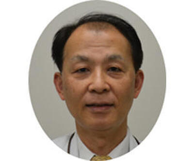 福島県立医科大学医学部大学院卒、医学博士号を取得。同大学附属病院から総合南東北病院、福島赤十字病院、原町市立病院等にて勤務し１９９６（平成８）年４月から公立藤田総合病院脳神経外科、２００８年４月より同病院副院長。専門は脳血管障害の診断と外科治療。日本脳神経外科学会専門医・指導医、福島県立医科大学医学部臨床教授。