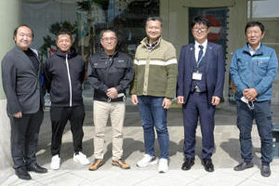 相双地方を盛り上げるサーティーンの北支部の（左から）松本氏、岩崎氏、朝田氏、斎藤氏、森川氏、板倉氏