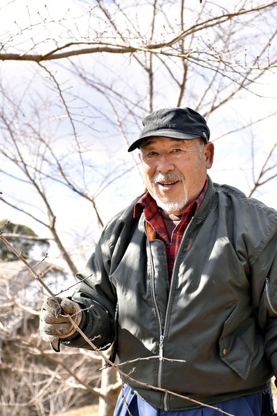 月１回の植樹会には、思いを共有する仲間が集まる。私一人で万本桜を完成させることはできないが、最後に笑って死ねるよう今を全力で楽しむ