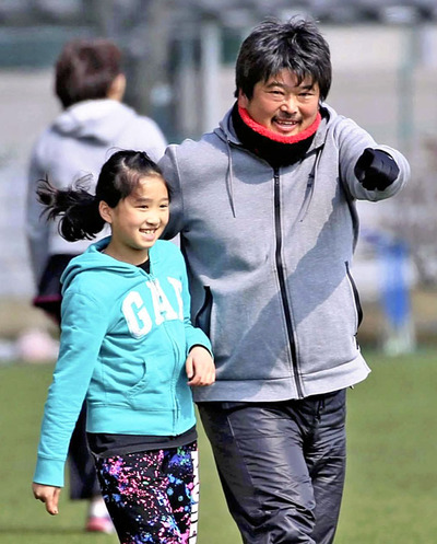 子育てに関われる時間は少ないが、一人娘と過ごす時間が一番の癒やしになっている。妻をはじめ、家族の支えに後押しされて仕事に集中できている