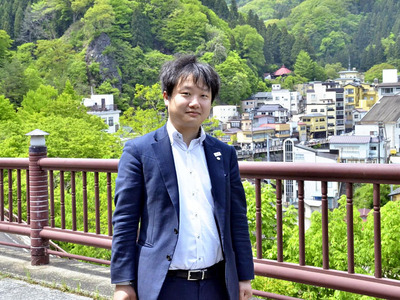 土湯温泉は先祖から脈々と受け継がれてきた財産。この地を背負って立つ意識を忘れずひたむきにやれることをやり続けて旦那に成長したい