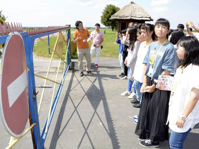 被災地の高校生をベラルーシに派遣した。チェルノブイリ原発事故からの復興の歩みから福島の未来につながるヒントを探した