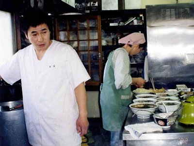 「とら食堂は閉店だ」などという酷評をバネに、必死にラーメン作りに打ち込んだ３０代。おやじとは違う道でおやじを超えようと研究を重ねた