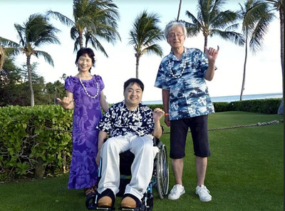 長く介助ボランティアとして参加してくれている薄さん（右）、渋谷さん（左）。２人のように労苦を惜しまず活動してくれるボランティアが考える会には欠かせない