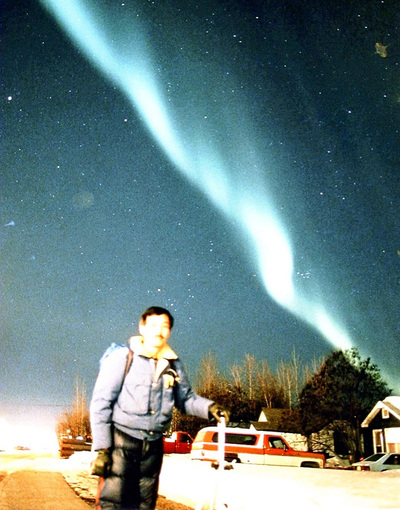 夜空を彩るオーロラ。写真や映像より、実際に見るのが最も美しいと思う。一生に一度でいいから見てほしい