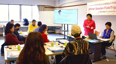 院生らに復興の歩みを伝える桜田学長