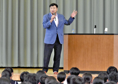 母校の福島大付属中では昨年１０月、生徒の皆さんに私の夢についてお話しする機会をいただきました