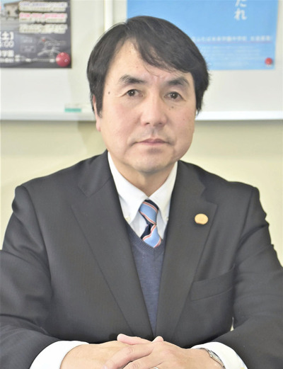 「卒業後も建学の精神『変革者たれ』を実践してほしい」と語る郡司校長