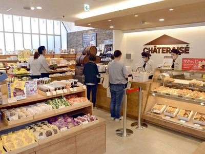 オープンしたシャトレーゼ会津飯盛店