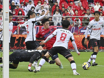 【いわき―熊本】後半追加タイムにＦＷ熊田がゴールネットを揺らし、自身この日２点目＝ハワイアンズスタジアムいわき