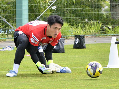 「試合を重ねるごとにプレーの質は良くなっている」と話すＧＫ佐々木＝Ｊヴィレッジ