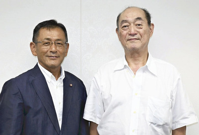 来場を呼びかける宍戸支部長（左）と角田実行委員長