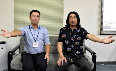 来場を呼びかける（左から）加藤さん、水野さん