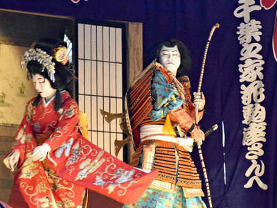 情感たっぷりに演じられた檜枝岐歌舞伎