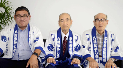 まつりをＰＲする（左から）菊池、高野、千葉の各氏
