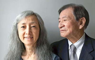 ２０１８年には、１００年以上の歴史がある米国のクラシック音楽誌「ミュージカルアメリカ」で、「今年の３０人のプロフェッショナルたち」と表彰された。写真は、私と長年私を支えてくれている妻小野真理（撮影Ｙｕｈｋａ　Ｍｉｕｒａ）