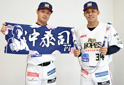 参加を呼びかける菅原（左）、松堂の両選手