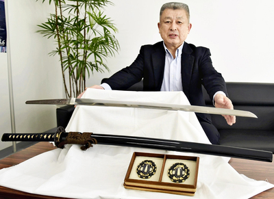 来場を呼びかける美野師範