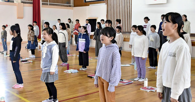 全国大会に向け練習に励む柴宮小合唱部