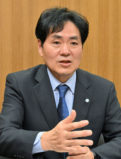 「福島大を教育、研究、社会貢献の点で東北、北関東で存在感を示す知の共創拠点にしていく」と語る佐野氏