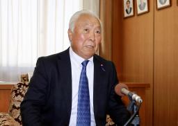 　２７回目の投票で議長に選出された千葉県多古町議会の鵜沢茂議長＝２０日午後