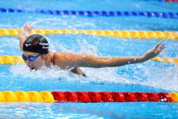 　国際競技会の女子１００メートルバタフライで３位となった池江璃花子＝ロンドン（共同）