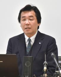 　記者会見する大阪大の石井優医学系研究科長＝２９日午前、大阪市北区