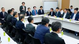 　与野党が開いた選挙運動の課題に関する協議会＝４日午後、国会