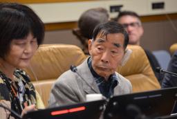 　障害者権利条約締約国会議のサイドイベントに出席した北三郎さん（仮名、右）＝１０日、米ニューヨークの国連本部（共同）