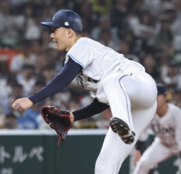 　阪神戦に先発し、力投する西武・菅井＝ベルーナドーム