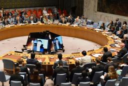 　イスラエルによるイランの核関連施設などへの空爆について協議する国連安全保障理事会の緊急会合＝１３日、米ニューヨークの国連本部（共同）