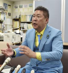 　立花孝志氏＝５月