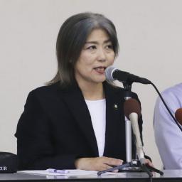 　２日、記者会見を開いた静岡県伊東市の田久保真紀市長＝伊東市