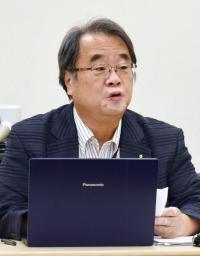 　総務省に要請後、記者会見する日本障害者協議会の薗部英夫副代表＝７日午後、国会