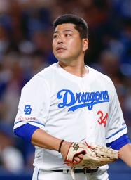 　６月２８日の広島戦に登板した中日・福＝バンテリンドーム