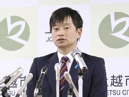 　新潟県上越市の中川幹太市長＝昨年６月、上越市役所
