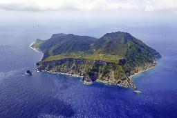 　鹿児島県十島村の悪石島