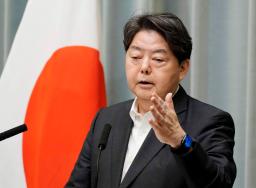 　記者会見する林官房長官＝２２日午前、首相官邸