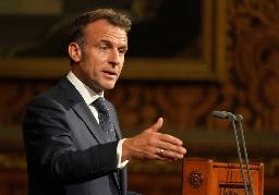 　英国の議会で演説するフランスのマクロン大統領＝８日、ロンドン（ロイター＝共同）