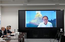 　東京電力柏崎刈羽原発の再稼働を巡り、新潟県が開いた公聴会＝３日午後、新潟市